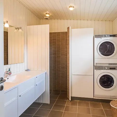 Four-bedroom In Сasa de vacaciones *